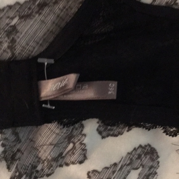 Arie Black and Gold Bow Bra 36C - Picture 2 of 2